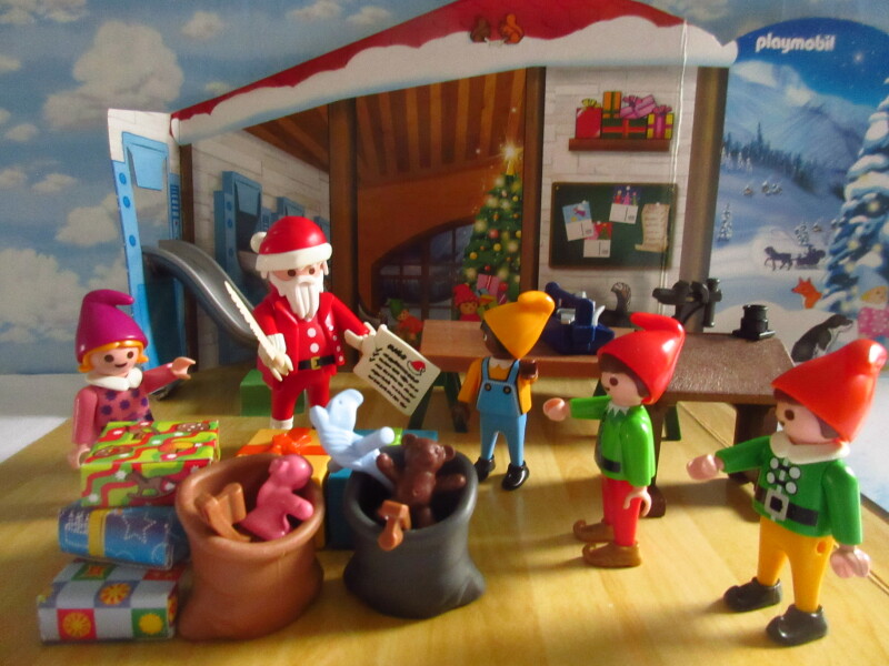 It's advent for the Playmobil people in our house...