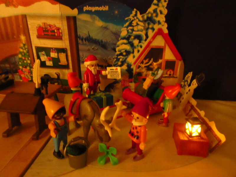 It's advent for the Playmobil people in our house...