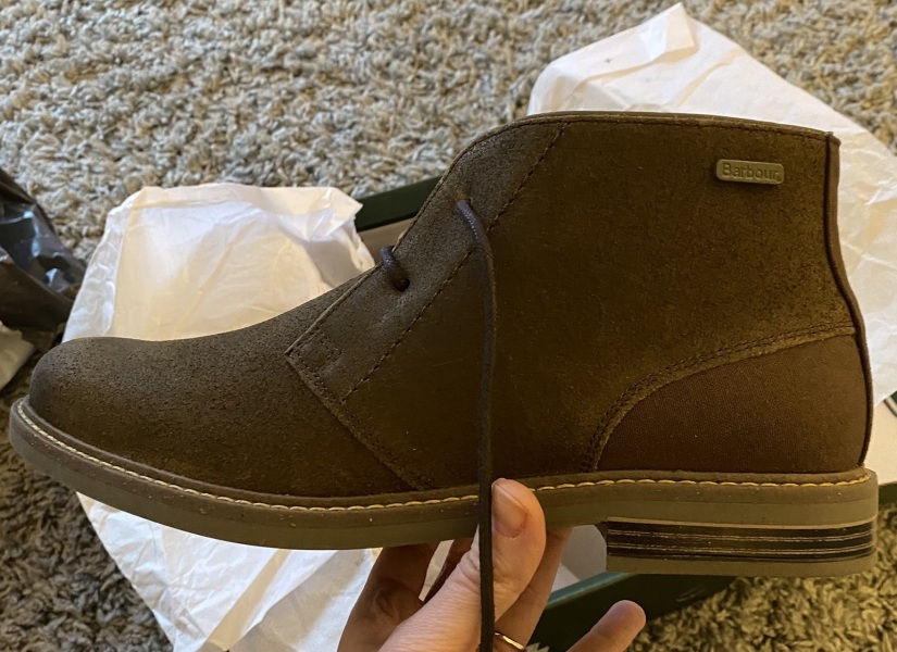 Are these boots damaged?