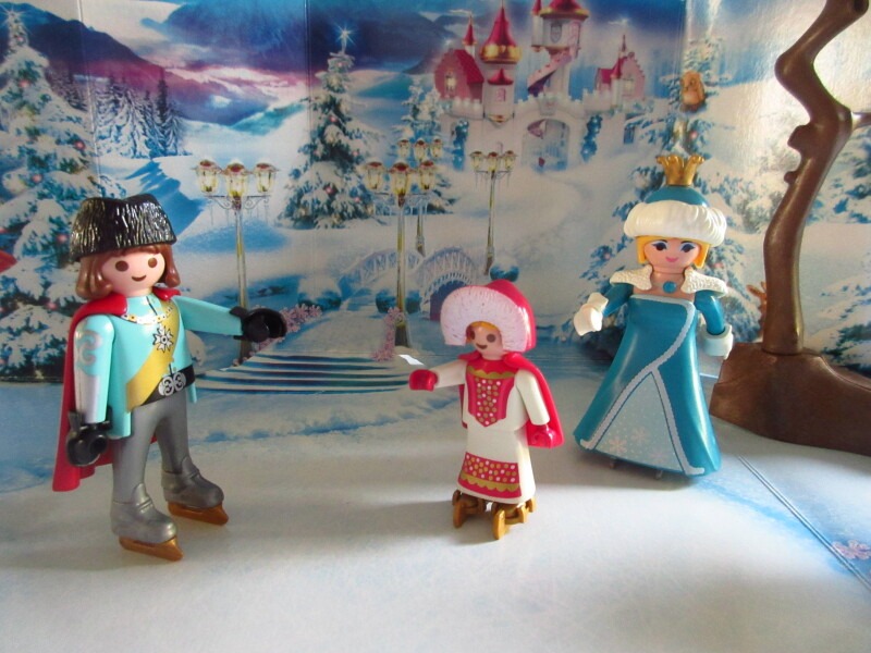 It's advent for the Playmobil people in our house...