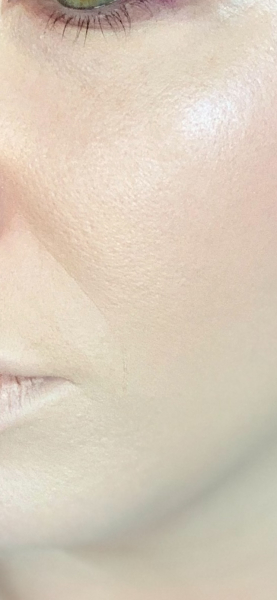 Glowy foundation for someone allergic to shimmer