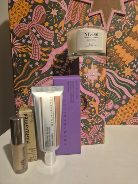 General “Waifs and Strays” Beauty Advent Calendar opening thread 2024