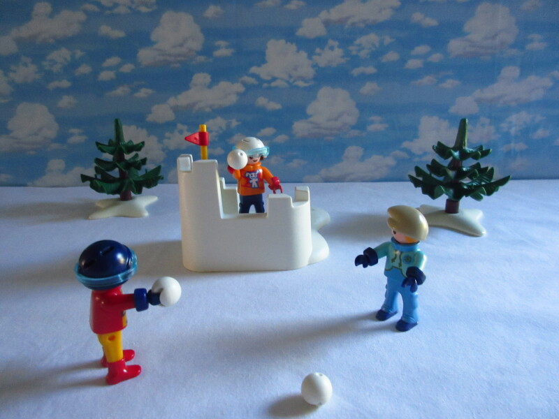 It's advent for the Playmobil people in our house...