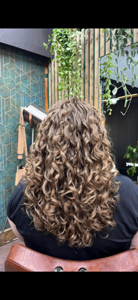 To hate curly hair….