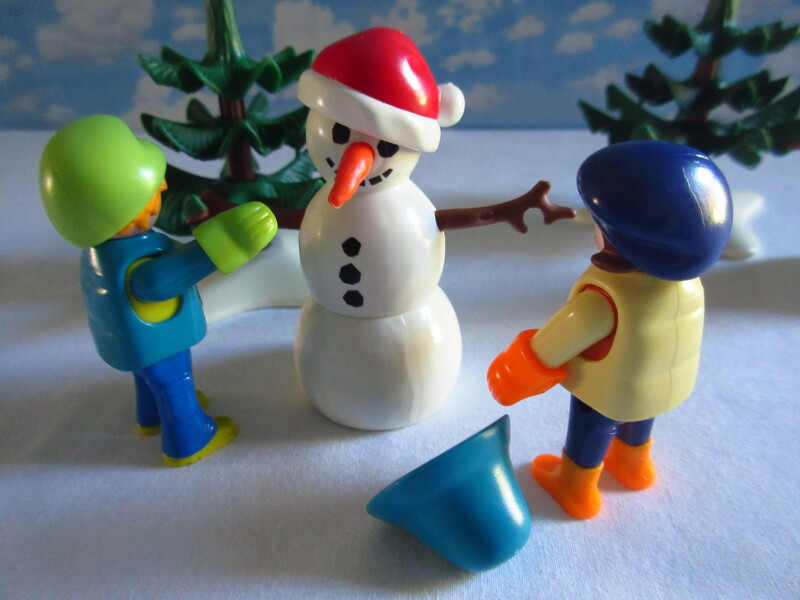 It's advent for the Playmobil people in our house...