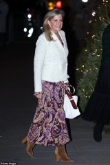 Royal Style: Welcome to the Court of the Dragon Queen!