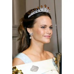 Royal Style: Welcome to the Court of the Dragon Queen!