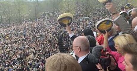 Royal Style: Welcome to the Court of the Dragon Queen!