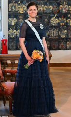 Royal Style: Welcome to the Court of the Dragon Queen!