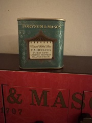 General “Waifs and Strays” Beauty Advent Calendar opening thread 2024