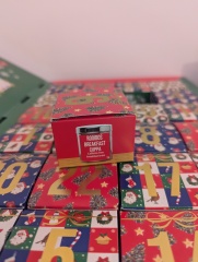 General “Waifs and Strays” Beauty Advent Calendar opening thread 2024