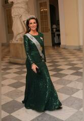 Royal Style: Welcome to the Court of the Dragon Queen!