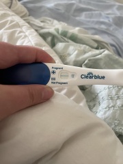 Potentially pregnant -help ! Line eyes