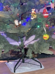 Tinsel, Glitter and Baubles - the Excellent Cats prepare to knock Everything off your Christmas Tree