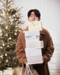 MsLatté’s Daebak Cybercafé (Kdrama addicts #47: Lee Min-Ho’s a no-show, Kim Soo-Hyun cried himself into a dry husk and a sweet mobster sausage supremo is currently charming the noonas. We continue our ongoing mission to spread Kdrama joy. 😘