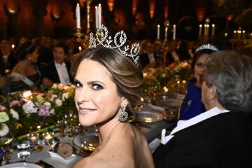 Royal Style: Welcome to the Court of the Dragon Queen!