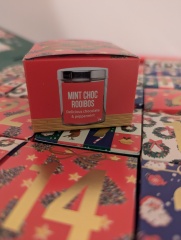 General “Waifs and Strays” Beauty Advent Calendar opening thread 2024