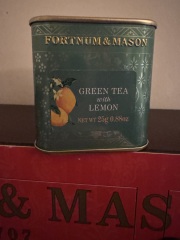 General “Waifs and Strays” Beauty Advent Calendar opening thread 2024