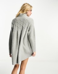Can anyone help me find this dress?