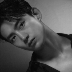 MsLatté’s Daebak Cybercafé (Kdrama addicts #47: Lee Min-Ho’s a no-show, Kim Soo-Hyun cried himself into a dry husk and a sweet mobster sausage supremo is currently charming the noonas. We continue our ongoing mission to spread Kdrama joy. 😘