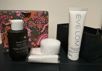 General “Waifs and Strays” Beauty Advent Calendar opening thread 2024