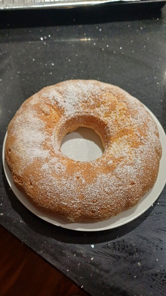To show off about my bundt cake