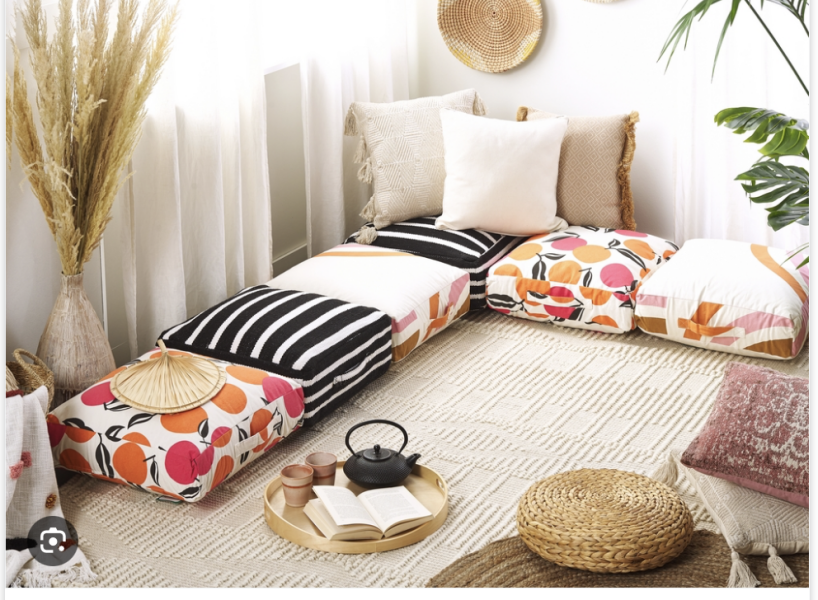 Floor cushion for lounge
