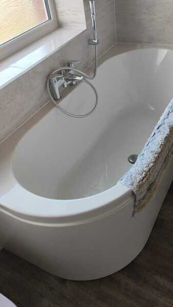 Critique family bathroom layout