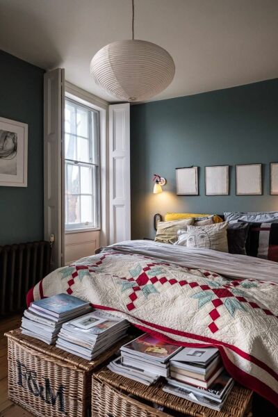 I'm looking for a quilt like this - has anyone seen it or something similar please?