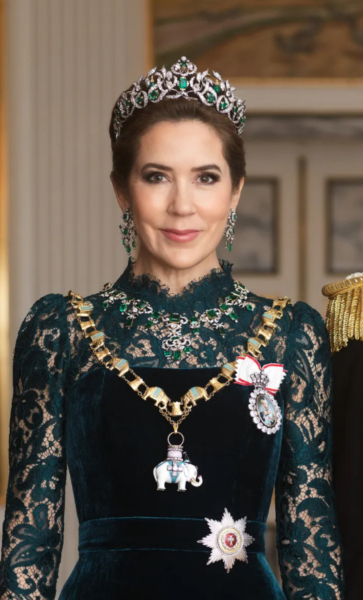 Royal Style: Take the Tiaras out of The Vault! Sparkles aren't just for Christmas!