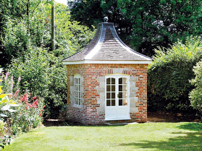 Ladies and Ladies: The Bluestocking is open: again