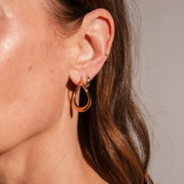 Where did Charlotte from the traitors get her earrings from??