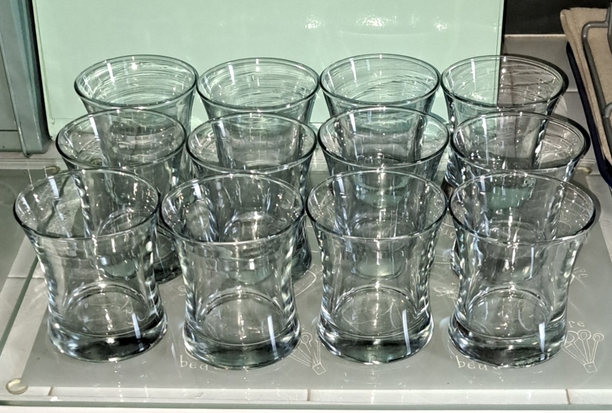 Ladies and Ladies: The Bluestocking is open: again