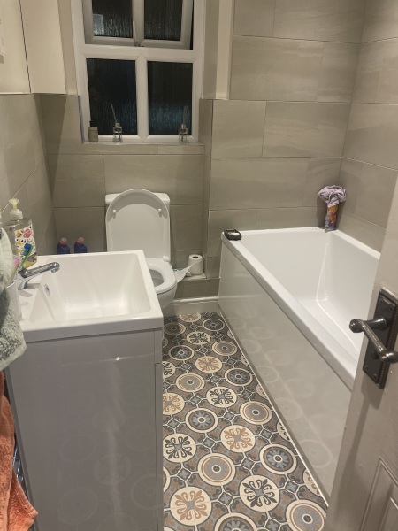 Please show me your teeny tiny bathroom - or give me tips!