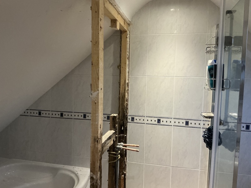 Help please with shower panel colours.