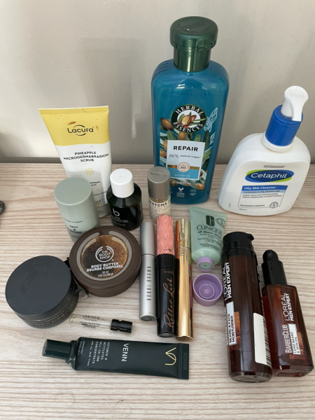 Tempted by beauty treats? Addicted to buying beauty products? Is your collection bursting with favourites? Join fellow beauty lovers in this supportive group!