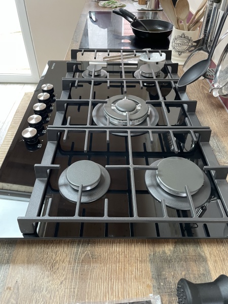 Returning to a gas hob from an induction hob?