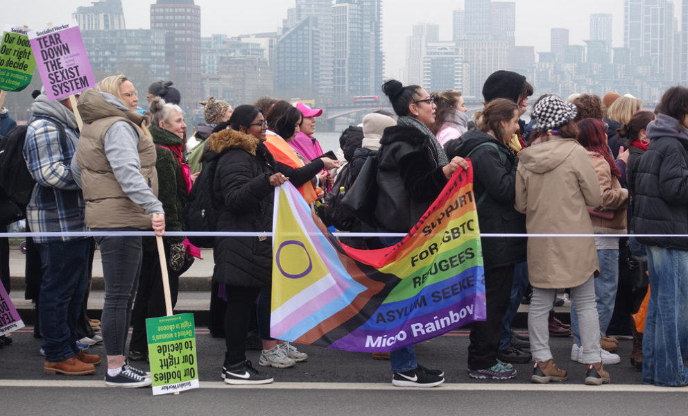 Thread 2 the one where a convicted criminal kicks off and throws all his toys  out of the pram