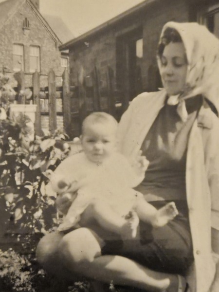 Inspired by another thread - if you are white British/Irish, did your Mum routinely wear a headscarf when you were small, and when did she stop?