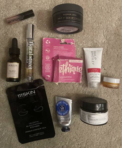 Tempted by beauty treats? Addicted to buying beauty products? Is your collection bursting with favourites? Join fellow beauty lovers in this supportive group!