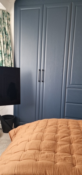 What colour is your fitted wardrobe