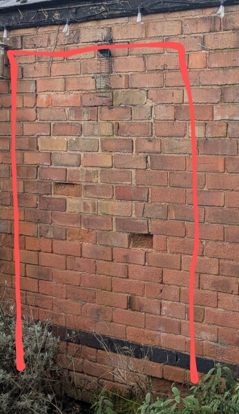 Who owns the outbuilding? Help!!!