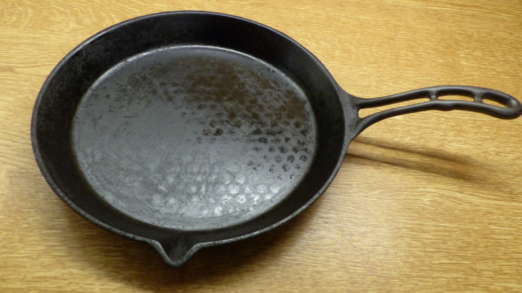 Thread 16 - TalkLair: "Well, I'm not exactly quaking in my stylish-yet-affordable boots, but there's definitely something unnatural going on here."