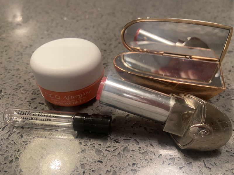 Tempted by beauty treats? Addicted to buying beauty products? Is your collection bursting with favourites? Join fellow beauty lovers in this supportive group!