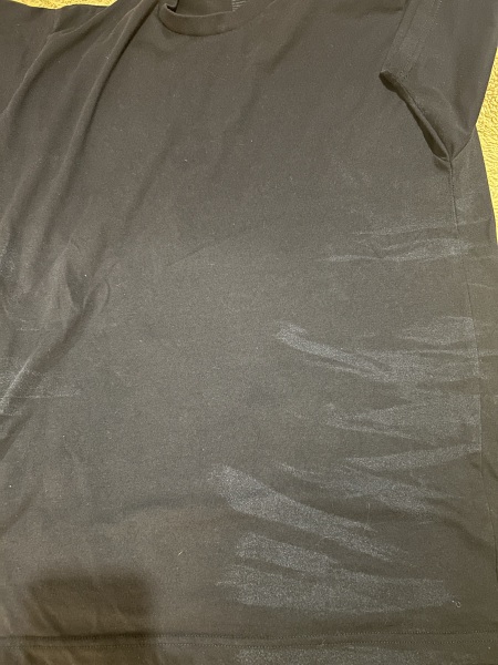 Friction streaks on black T-shirts?