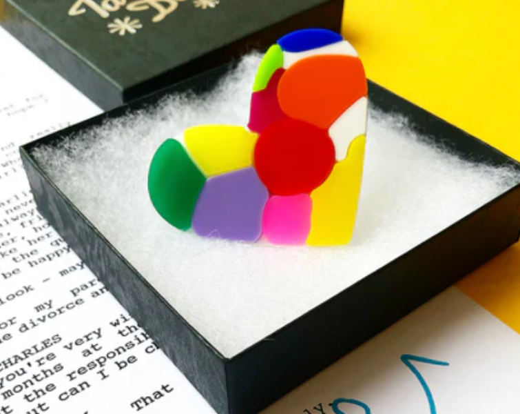 A ridiculous quest - The ring from Four Weddings and a Funeral