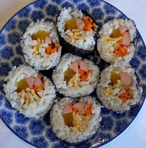 MsLatté’s Daebak Cybercafé (Kdrama addicts #48: Time for all the seasonal goodies, advent surprises and the weighing of the year’s dramas for the vote-off. Lazy holding title because I dropped the ball 😄