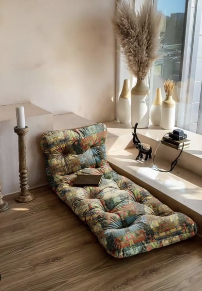 Floor cushion for lounge