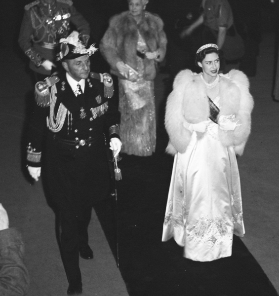 Royal Style: Take the Tiaras out of The Vault! Sparkles aren't just for Christmas!