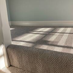 Edge to edge/full width bordered stair carpet?